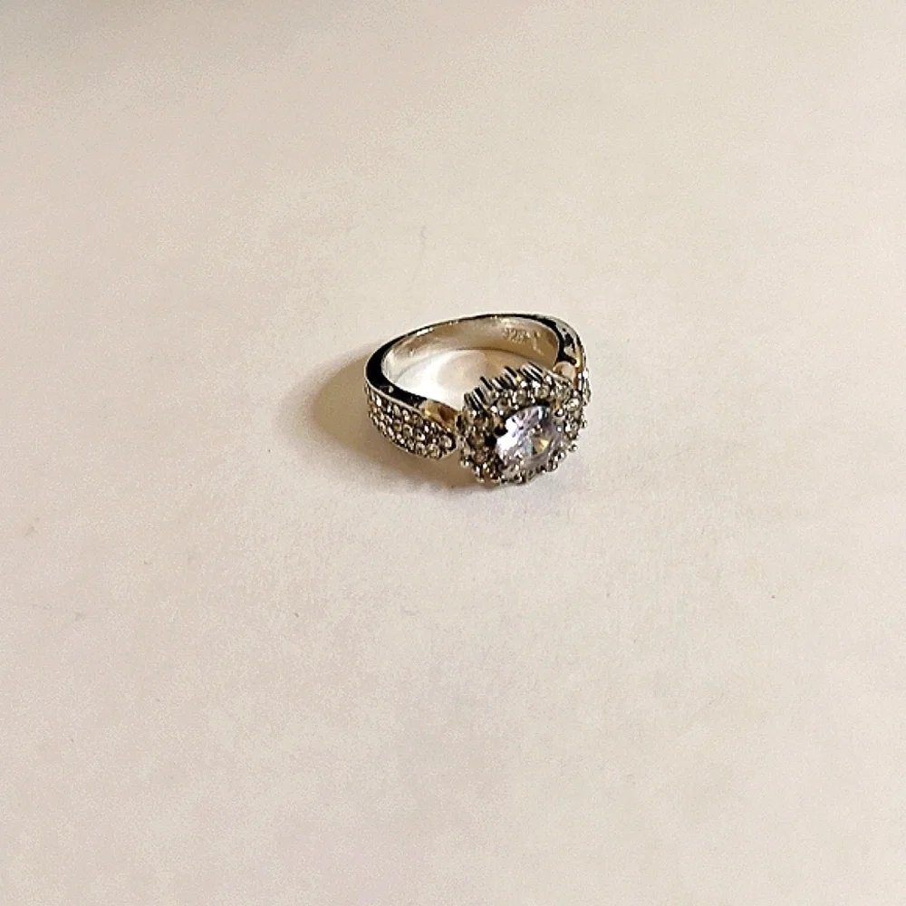 Vintage Signed 925 CZ Cocktail Ring size 5‎